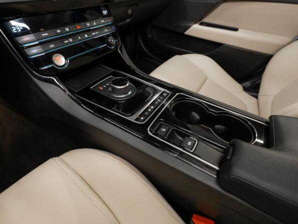 Jaguar XE I с пробегом 2017 года, цена 1 780 000 рублей, 230511 км, седан, Автокод Объявления