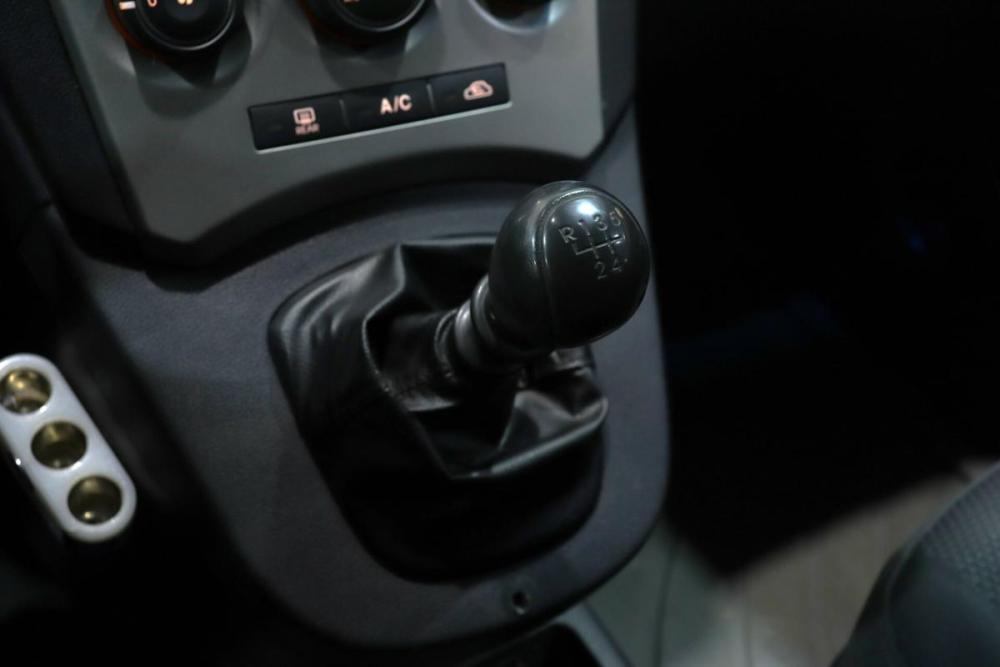 Kia Carens II (UN) Сургут  - изображение 23