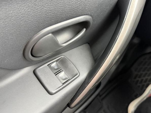 Renault Logan II Рестайлинг с пробегом 2021 года, цена 1 120 000 рублей, 124643 км, седан, Автокод Объявления