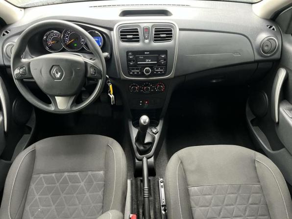 Renault Sandero II Рестайлинг с пробегом 2018 года, цена 799 000 рублей, 188743 км, хэтчбек, Автокод Объявления
