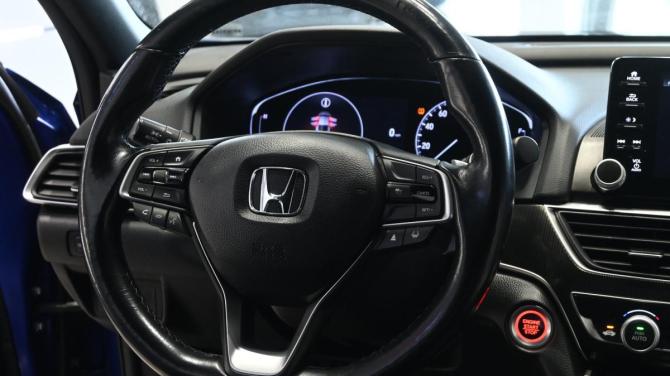 Honda Accord X Рестайлинг с пробегом 2020 года, цена 2 620 000 рублей, 141511 км, седан, Автокод Объявления