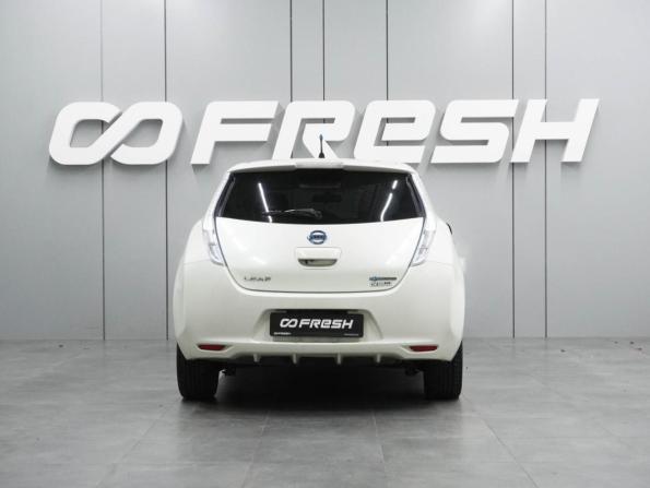 Nissan Leaf I (ZE0/AZE0) с пробегом 2012 года, цена 564 000 рублей, 75785 км, хэтчбек, Автокод Объявления