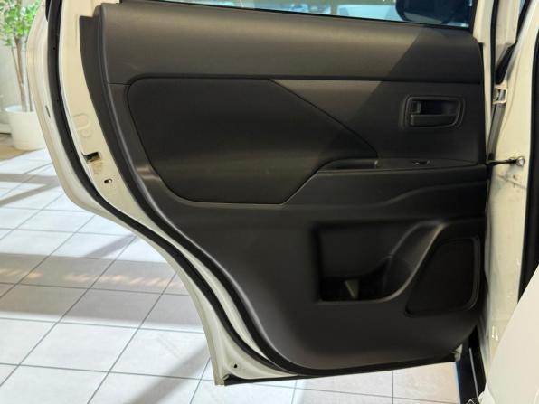 Mitsubishi Outlander III Рестайлинг 2 с пробегом 2018 года, цена 1 975 000 рублей, 97526 км, внедорожник, Автокод Объявления