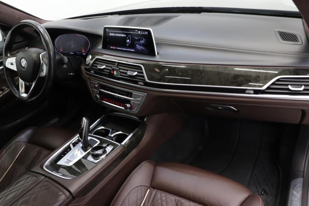 BMW 7 серии VI (G11/G12) Рестайлинг Санкт-Петербург  - изображение 12
