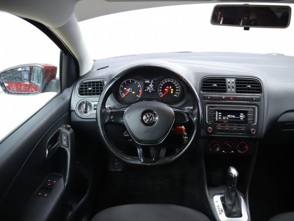 Volkswagen Polo V Рестайлинг с пробегом 2017 года, цена 1 070 000 рублей, 133116 км, седан, Автокод Объявления