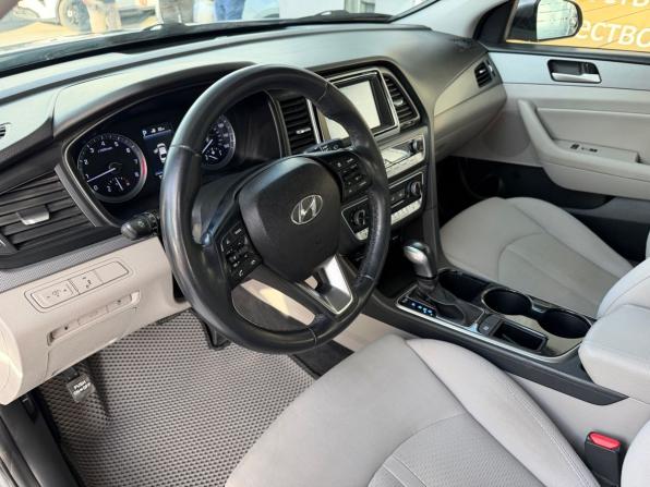 Hyundai Sonata VII (LF) Рестайлинг с пробегом 2017 года, цена 1 675 000 рублей, 75550 км, седан, Автокод Объявления