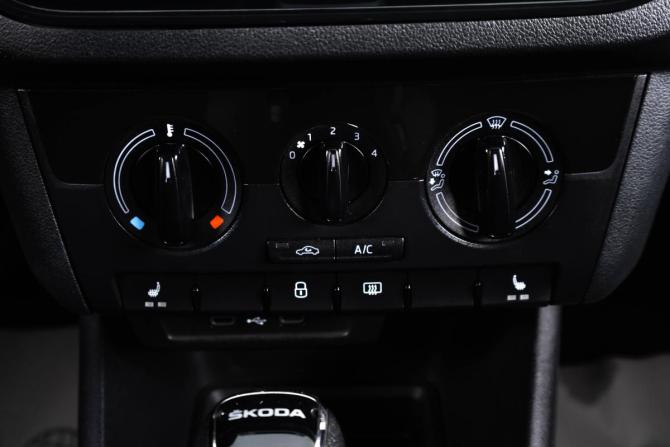 Skoda Rapid II с пробегом 2021 года, цена 1 799 000 рублей, 78265 км, лифтбек, Автокод Объявления