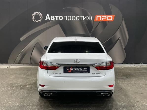 Lexus ES VI Рестайлинг с пробегом 2017 года, цена 2 490 000 рублей, 132973 км, седан, Автокод Объявления