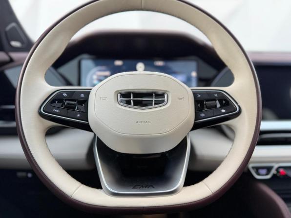 Geely Monjaro I с пробегом 2024 года, цена 3 440 000 рублей, 34000 км, внедорожник, Автокод Объявления