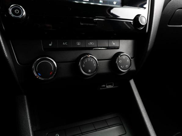 Skoda Octavia III (A7) Рестайлинг с пробегом 2019 года, цена 1 479 000 рублей, 96679 км, лифтбек, Автокод Объявления