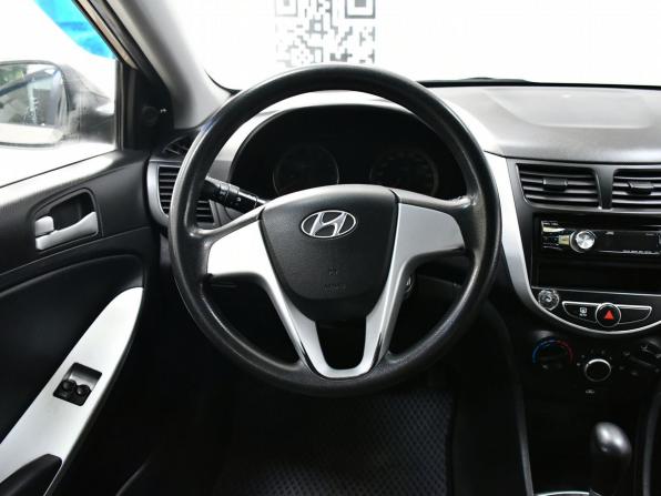 Hyundai Solaris I с пробегом 2011 года, цена 537 000 рублей, 210315 км, седан, Автокод Объявления