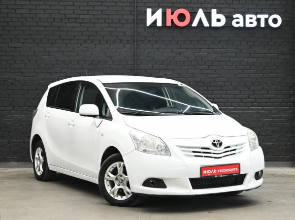 Toyota Verso I с пробегом 2011 года, цена 1 030 000 рублей, 210021 км, компактвэн, Автокод Объявления