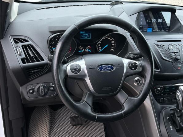 Ford Kuga II с пробегом 2016 года, цена 1 380 000 рублей, 160575 км, внедорожник, Автокод Объявления