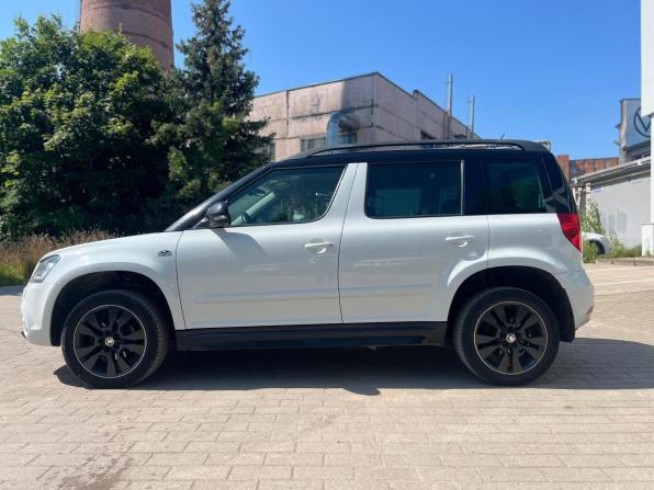 Skoda Yeti I Рестайлинг с пробегом 2017 года, цена 949 000 рублей, 343000 км, внедорожник, Автокод Объявления