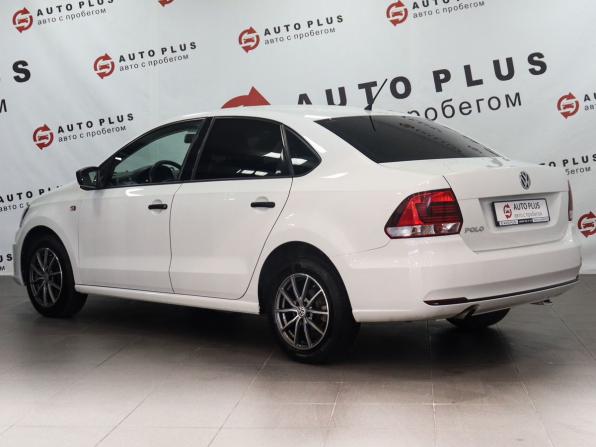 Volkswagen Polo V Рестайлинг с пробегом 2016 года, цена 999 000 рублей, 205395 км, седан, Автокод Объявления
