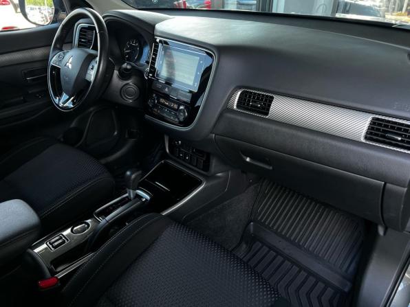 Mitsubishi Outlander III Рестайлинг 3 с пробегом 2018 года, цена 2 436 777 рублей, 60495 км, внедорожник, Автокод Объявления