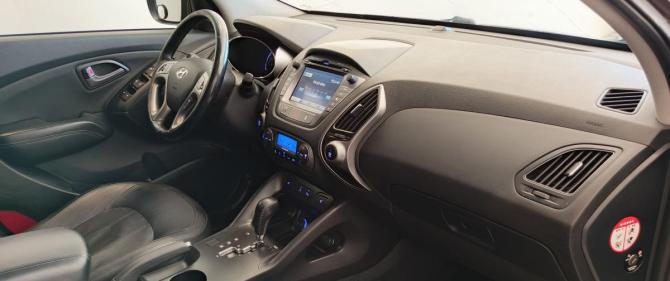 Hyundai ix35 I Рестайлинг с пробегом 2013 года, цена 1 189 000 рублей, 198000 км, внедорожник, Автокод Объявления