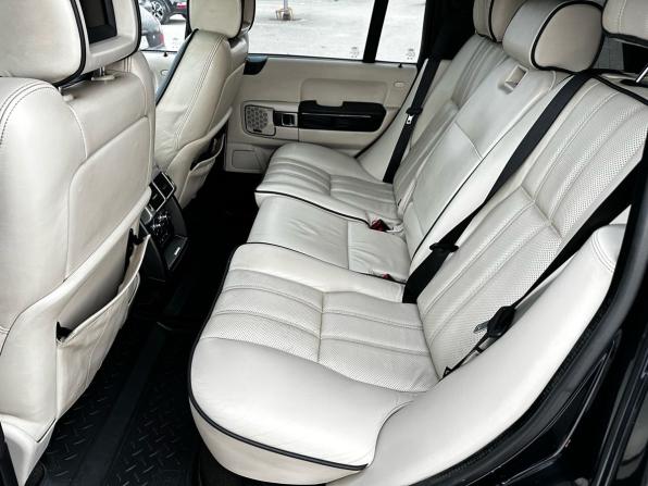 Land Rover Range Rover III Рестайлинг 2 с пробегом 2011 года, цена 1 500 000 рублей, 350000 км, внедорожник, Автокод Объявления