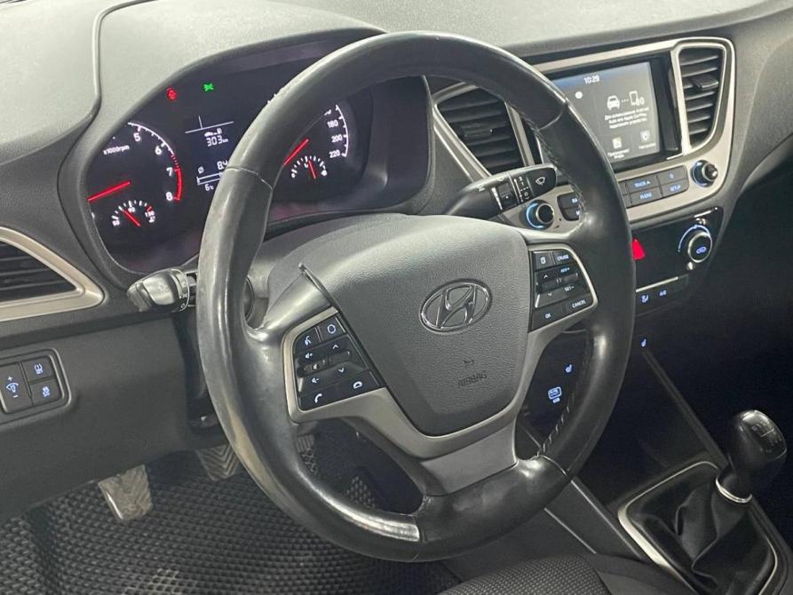 Hyundai Solaris II Санкт-Петербург  - изображение 13