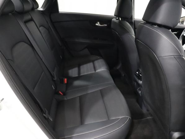 Kia K3 II (China Market) Рестайлинг с пробегом 2023 года, цена 2 150 000 рублей, 28186 км, седан, Автокод Объявления