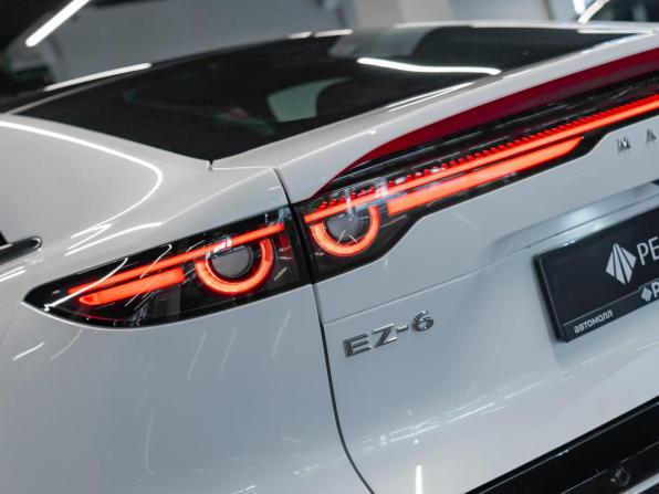 Mazda EZ-6 с пробегом 2025 года, цена 3 650 000 рублей, 7546 км, хэтчбек, Автокод Объявления