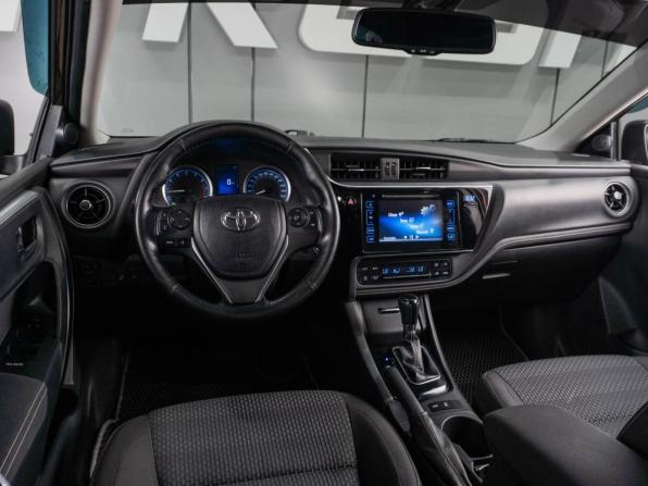 Toyota Corolla XI (E160 E170 E180) Рестайлинг 1 с пробегом 2018 года, цена 1 799 000 рублей, 116097 км, седан, Автокод Объявления