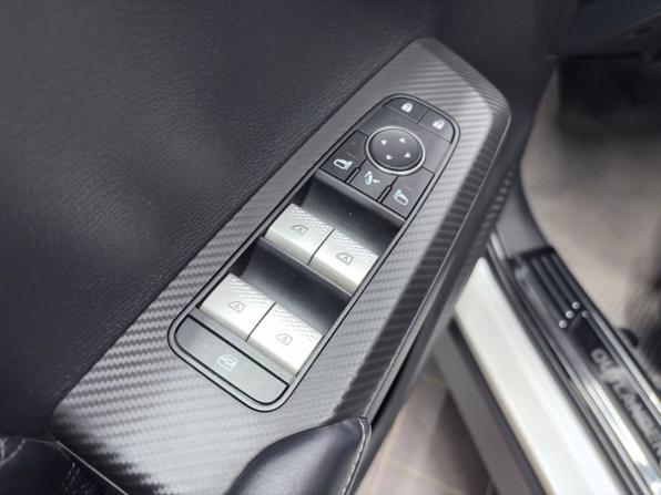 Mitsubishi Outlander IV с пробегом 2022 года, цена 4 299 900 рублей, 45125 км, внедорожник, Автокод Объявления