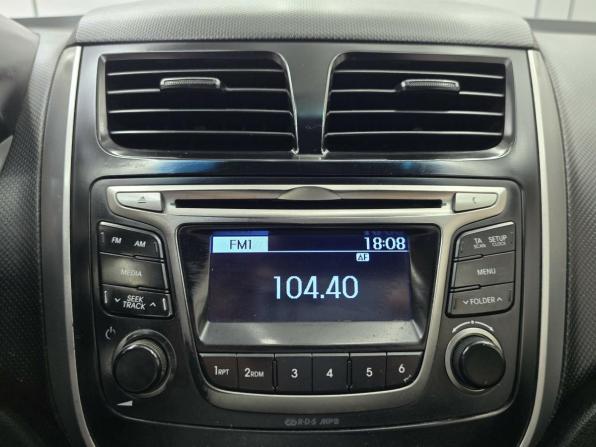 Hyundai Solaris I Рестайлинг с пробегом 2016 года, цена 1 029 000 рублей, 152000 км, седан, Автокод Объявления