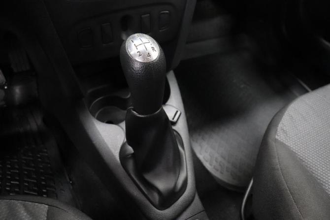 Renault Logan II с пробегом 2015 года, цена 677 000 рублей, 141820 км, седан, Автокод Объявления