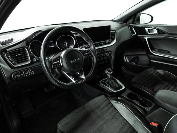 Kia Ceed III Рестайлинг с пробегом 2021 года, цена 2 249 585 рублей, 46000 км, универсал, Автокод Объявления