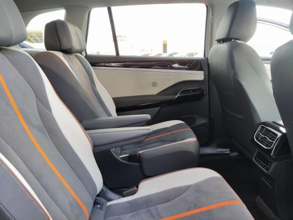 Volkswagen ID.6 с пробегом 2022 года, цена 3 100 000 рублей, 61174 км, внедорожник, Автокод Объявления