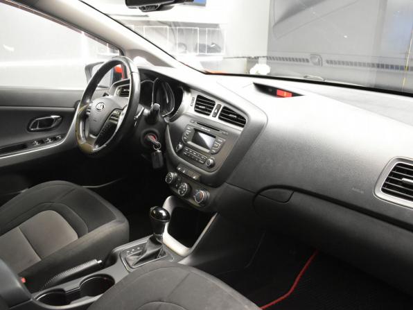 Kia Ceed II с пробегом 2015 года, цена 1 140 000 рублей, 149964 км, хэтчбек, Автокод Объявления