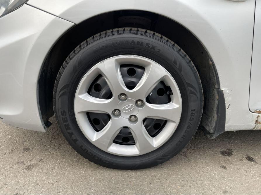 Hyundai Solaris I Москва  - изображение 12