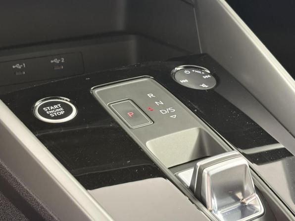 Audi A3 IV (8Y) с пробегом 2021 года, цена 2 612 900 рублей, 77690 км, хэтчбек, Автокод Объявления