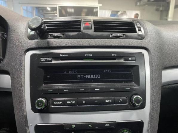 Skoda Octavia II (A5) Рестайлинг с пробегом 2010 года, цена 689 000 рублей, 263615 км, лифтбек, Автокод Объявления