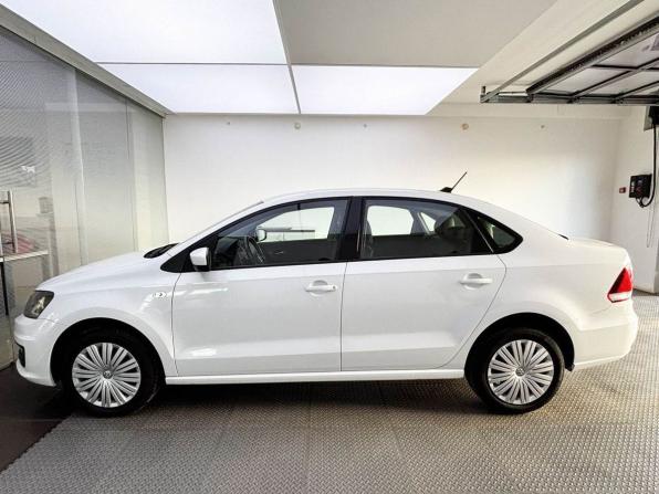 Volkswagen Polo V Рестайлинг с пробегом 2018 года, цена 1 290 000 рублей, 103550 км, седан, Автокод Объявления