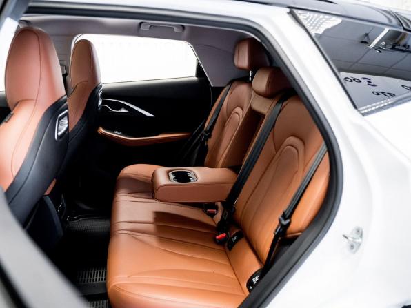 Omoda C5 I с пробегом 2023 года, цена 1 800 000 рублей, 29271 км, внедорожник, Автокод Объявления