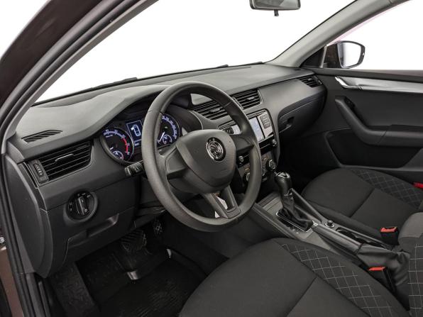 Skoda Octavia III (A7) Рестайлинг с пробегом 2019 года, цена 1 755 000 рублей, 85928 км, лифтбек, Автокод Объявления