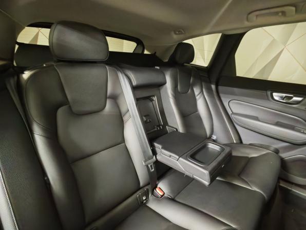 Volvo XC60 II с пробегом 2021 года, цена 4 288 000 рублей, 33117 км, внедорожник, Автокод Объявления