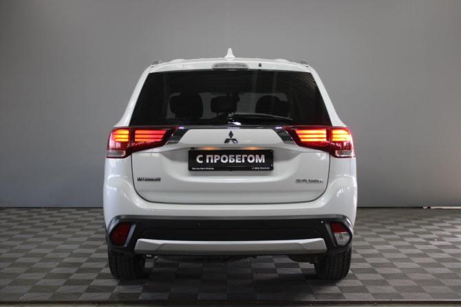 Mitsubishi Outlander III Рестайлинг 2 с пробегом 2018 года, цена 1 449 000 рублей, 249000 км, внедорожник, Автокод Объявления