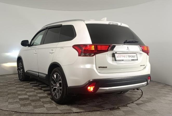 Mitsubishi Outlander III Рестайлинг 2 с пробегом 2018 года, цена 1 790 000 рублей, 214120 км, внедорожник, Автокод Объявления