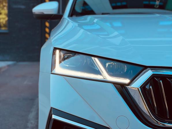 Skoda Octavia IV (A8) с пробегом 2023 года, цена 2 590 000 рублей, 61000 км, лифтбек, Автокод Объявления