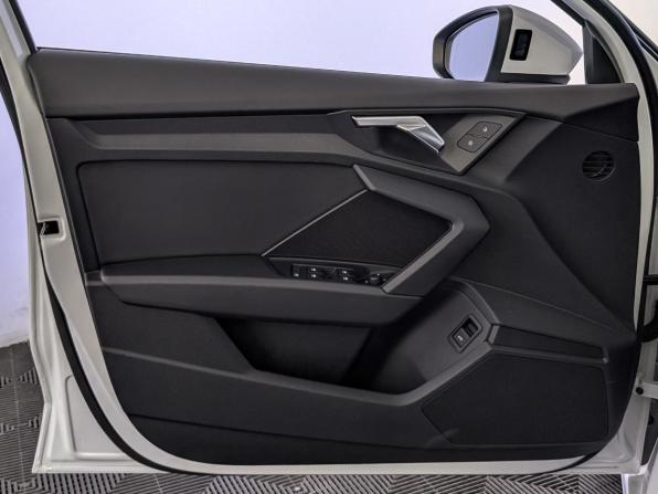 Audi A3 IV (8Y) с пробегом 2022 года, цена 3 477 000 рублей, 12734 км, седан, Автокод Объявления