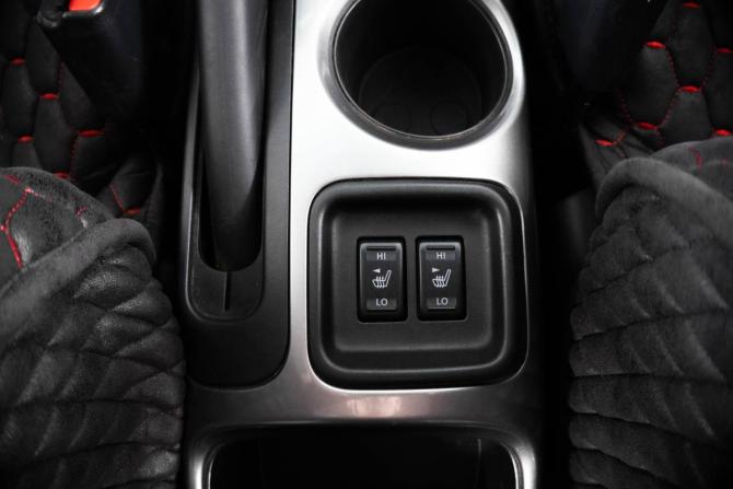 Nissan Juke I с пробегом 2012 года, цена 859 000 рублей, 242032 км, внедорожник, Автокод Объявления