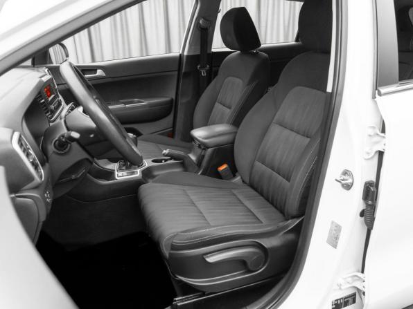 Kia Sportage IV Рестайлинг с пробегом 2018 года, цена 1 650 000 рублей, 180534 км, внедорожник, Автокод Объявления