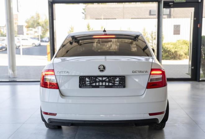 Skoda Octavia III (A7) Рестайлинг с пробегом 2019 года, цена 2 240 000 рублей, 159486 км, лифтбек, Автокод Объявления