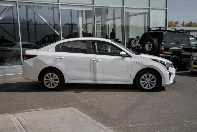 Kia Rio IV Рестайлинг с пробегом 2021 года, цена 1 425 000 рублей, 78027 км, седан, Автокод Объявления