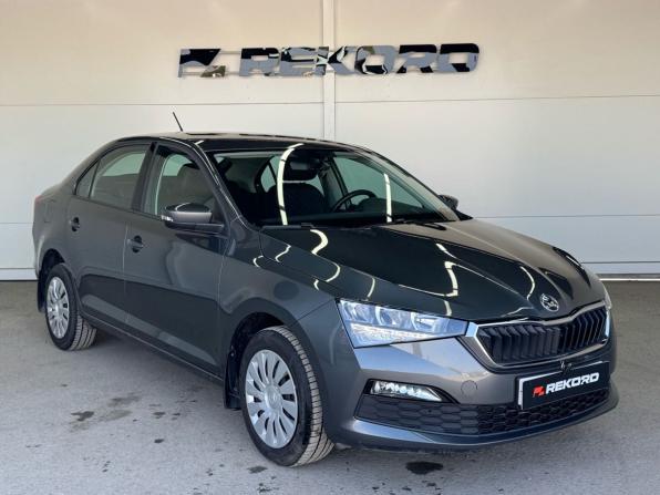 Skoda Rapid II с пробегом 2022 года, цена 2 129 000 рублей, 43718 км, лифтбек, Автокод Объявления