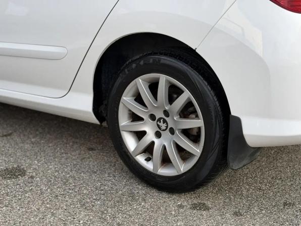 Peugeot 308 I с пробегом 2011 года, цена 599 000 рублей, 112331 км, хэтчбек, Автокод Объявления