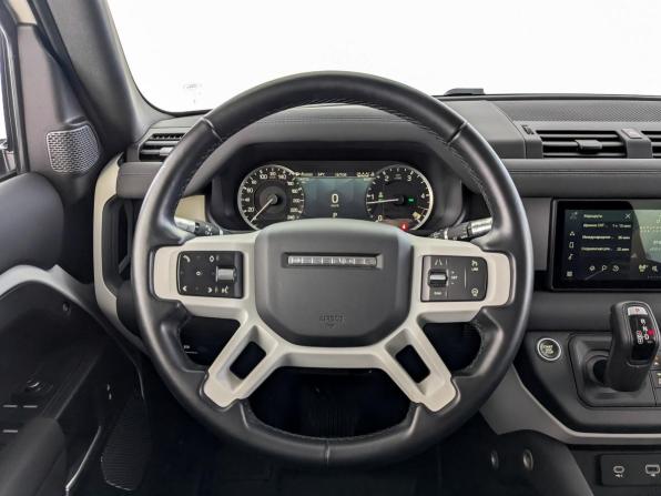 Land Rover Defender II с пробегом 2020 года, цена 4 250 000 рублей, 44731 км, внедорожник, Автокод Объявления